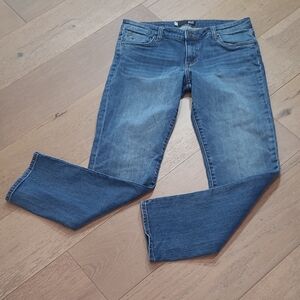 Kut from the Kloth Jeans Women's sz 10 Catherine Boyfriend Mid Rise Denim Jeans